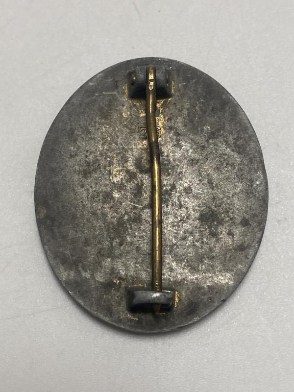 Gold Wound Badge B.H. Meyer MM26