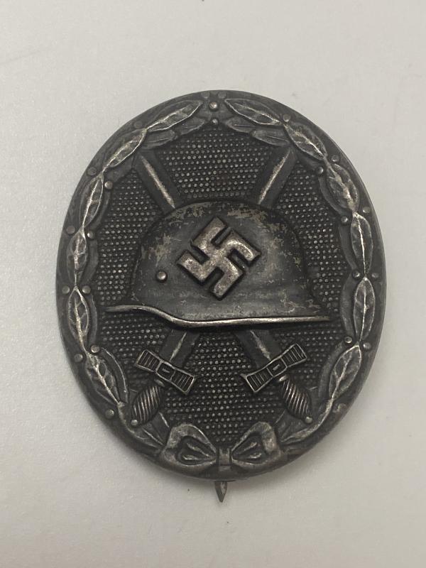 Black Wound Badge Maker 81 Overhoff