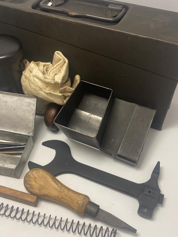 German MG13 Gunners Kit in Tin