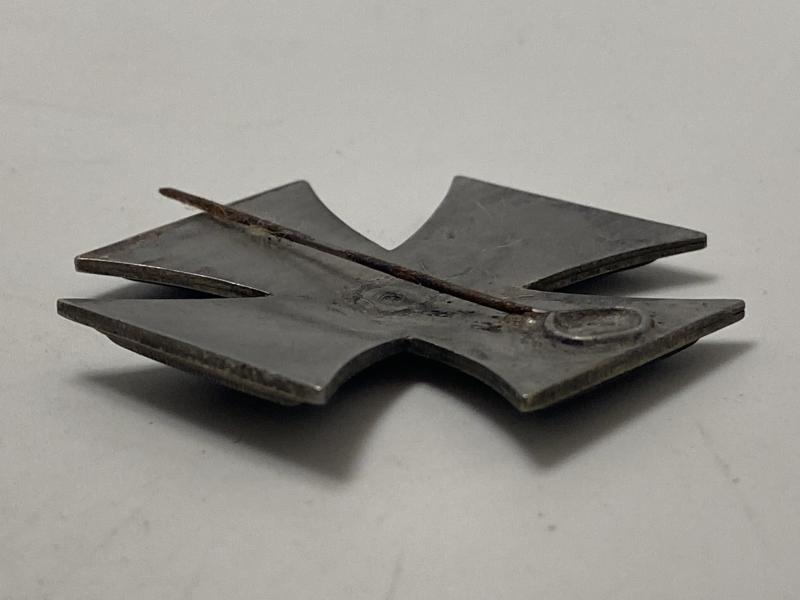 WW2 EK1 Vaulted Screwback Iron Cross First Class