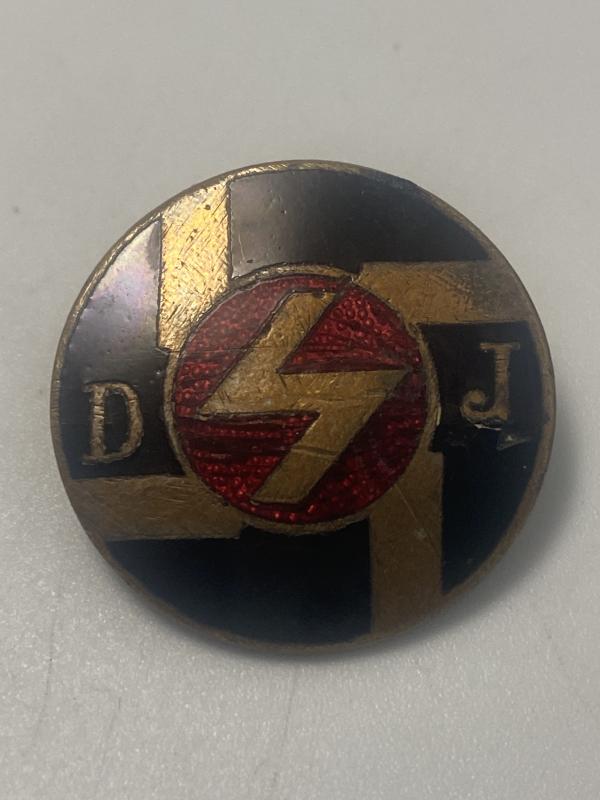 Early Pre War DJ Membership Badge